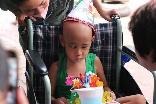 Bếp ăn thiện nguyện với những suất cơm '0 đồng' cho bệnh nhân nghèo