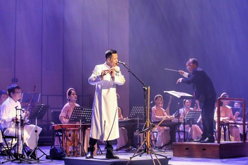 Chương trình nghệ thuật 'Sóng nhạc Hồ Gươm xanh' tôn vinh âm nhạc Việt Nam