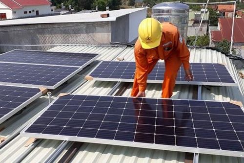Phát triển năng lượng tái tạo cần bệ đỡ