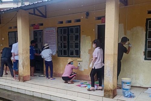 Thầy cô háo hức trở lại trường