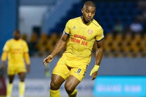 Nam Định FC nhắm hai cầu thủ nổi tiếng V-League