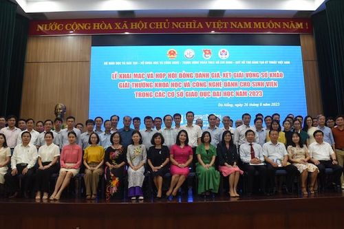 Gần 500 đề tài vào sơ khảo Giải thưởng Khoa học và Công nghệ toàn quốc cho SV