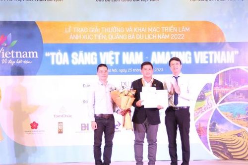 Trao giải Cuộc thi ảnh 'Tỏa sáng Việt Nam - Amazing Vietnam'