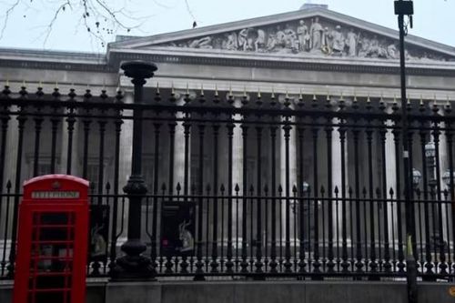 Giám đốc Bảo tàng Anh từ chức vì kho báu bị đánh cắp