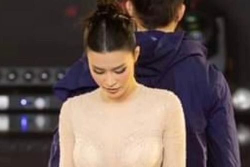 Cú vấp ngã của Đông Nhi