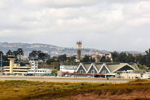 Đám đông chen lấn ở sân vận động Madagascar khiến 13 người thiệt mạng