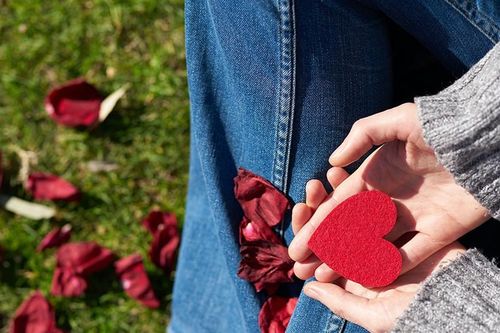 Ngưng hi sinh những điều không cần thiết, mở lòng hơn với những yêu thương