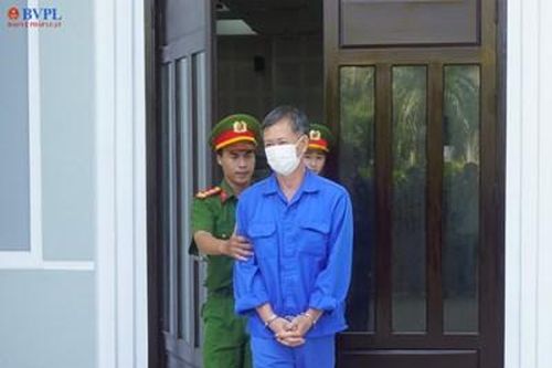 26 năm tù cho cựu Giám đốc CDC Đà Nẵng và cấp dưới