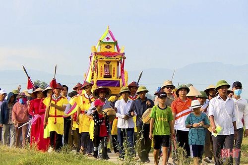 Trở về nguồn cội trong rằm tháng bảy