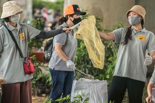 Hà Nội: Hơn 500 bạn trẻ chung tay dọn sạch các bãi rác tự phát