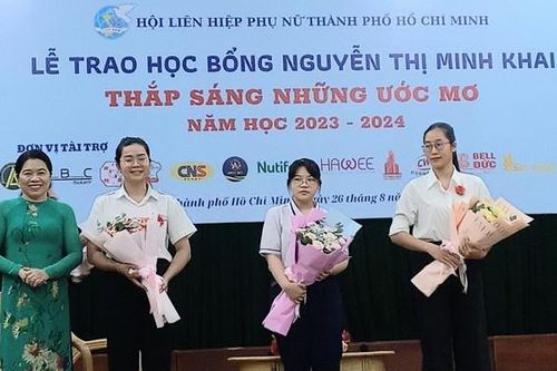 33 năm học bổng Nguyễn Thị Minh Khai - thắp sáng những ước mơ