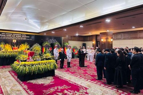Tổ chức trọng thể Lễ truy điệu và tiễn đưa đồng chí Lê Văn Thành về nơi an nghỉ cuối cùng