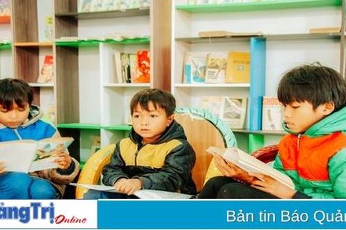 Tập cho con thói quen đọc sách từ nhỏ