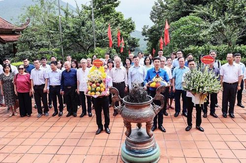 Ngành Thông tin và Truyền thông về nguồn tại ATK Định Hóa