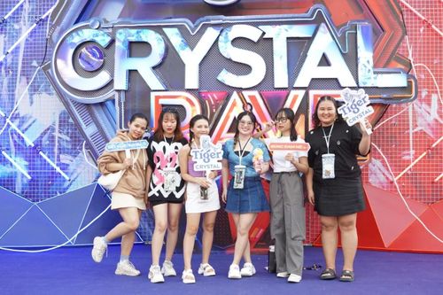 Đại tiệc nhạc nước bùng nổ của hàng chục ngàn bạn trẻ tại Tiger Crystal Rave 2.0 - Water EDM Festival