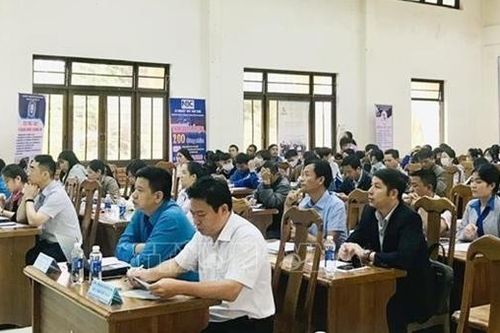 Giới thiệu việc làm cho hơn 600 lao động tại 2 huyện khó khăn của Kon Tum