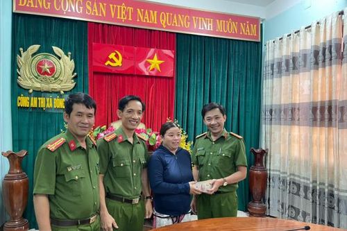 Xúc động khi nhận lại 189 triệu đồng bị trộm