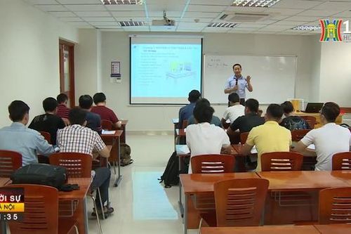 Khẩn trương sửa đổi quy định về thu, quản lý học phí