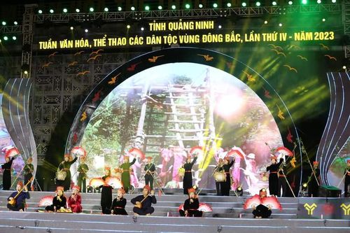 Khai mạc Tuần Văn hóa thể thao các dân tộc vùng Đông Bắc Quảng Ninh