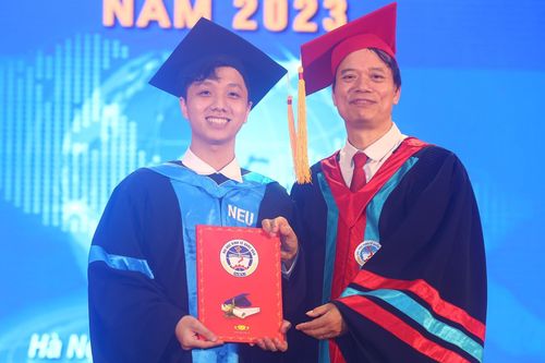 Gần 70% sinh viên Đại học Kinh tế quốc dân tốt nghiệp loại giỏi, xuất sắc