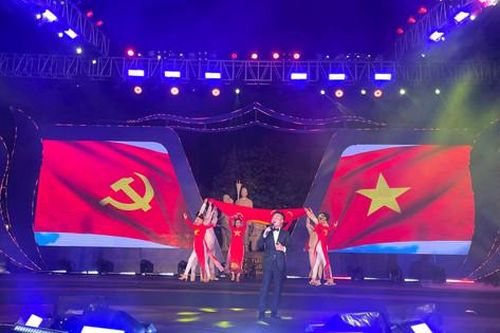 Hoành tráng chương trình nghệ thuật chào mừng Quốc khánh 2-9