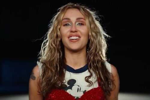 Miley Cyrus trải lòng về quá khứ nổi loạn trong ca khúc mới 'Used To Be Young'