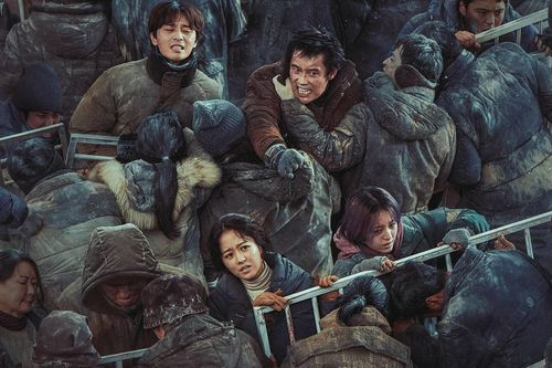 Xem Lee Byung Hun trong 'Địa đàng sụp đổ'