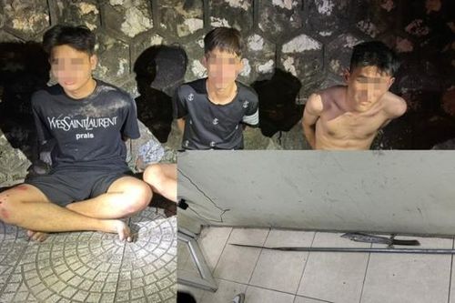 Hà Nội: Bắt giữ nhóm thanh niên mang dao kiếm đi đánh nhau trong đêm