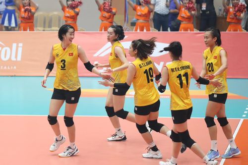 Đội tuyển bóng chuyền Việt Nam thống trị giải bóng chuyền nữ VTV Cup