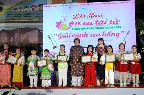 Trao giải Liên hoan Đờn ca tài tử thiếu nhi 'Giải Cánh sen hồng' 2023