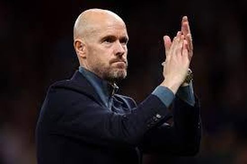 HLV Ten Hag muốn bán nhanh Martial và Wan Bissaka