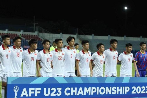 Cổ động viên Indonesia tâm phục khẩu phục U23 Việt Nam