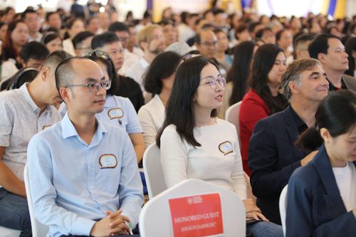 Lễ khai giảng với thông điệp người trẻ hãy sống trọn vẹn từng khoảnh khắc