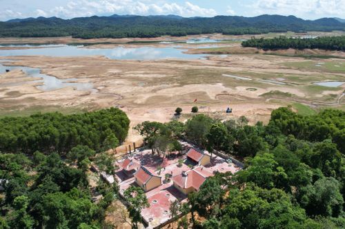 Khánh thành Đền thờ anh hùng liệt sĩ tại hồ Kẻ Gỗ Hà Tĩnh