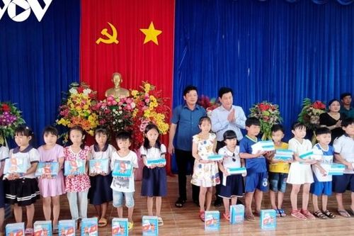 Đài Tiếng nói Việt Nam với hoạt động về nguồn đầy ý nghĩa tại tỉnh Cà Mau