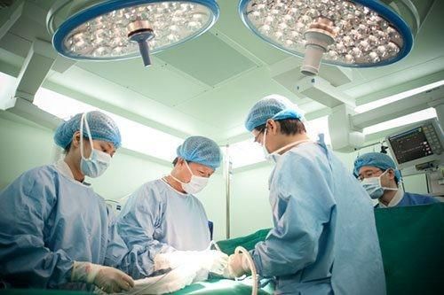 Bị khò khè khi vừa sinh, trẻ 7 tháng tuổi được phát hiện mắc dị tật hiếm gặp