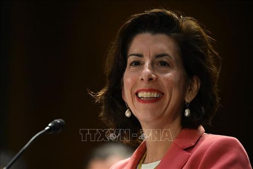 Bộ trưởng Thương mại Mỹ Gina Raimondo đến Trung Quốc
