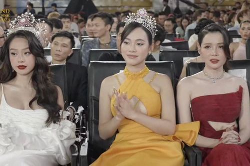 Dàn người đẹp Vbiz 'sượng trân' khi mình Bảo Ngọc được hô tên trong MGVN 2023