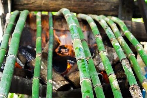 Độc đáo nghề thổi lửa uốn tầm vông