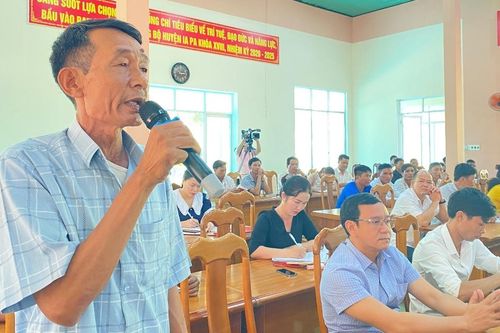 Lãnh đạo huyện Ia Pa tiếp xúc, đối thoại trực tiếp với Nhân dân