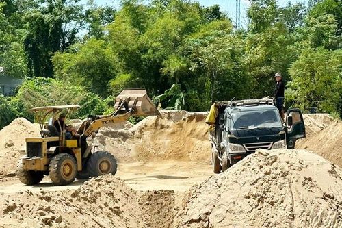 Nhiều hệ lụy từ tài nguyên lậu
