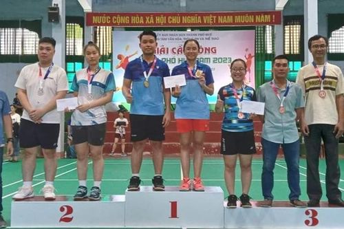 Bế mạc và trao giải Cầu lông TP. Huế