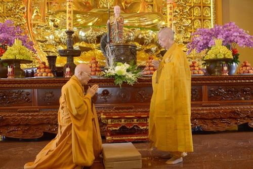 Chư Tăng về Việt Nam Quốc Tự tác pháp Tự tứ kết thúc mùa An cư kiết hạ Phật lịch 2567