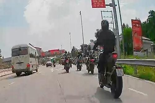 Yêu cầu các chủ xe phân khối lớn vi phạm đến cơ quan Công an làm việc