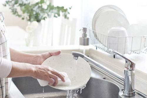 Mẹo rửa sạch bát đĩa mà không cần nước rửa chén