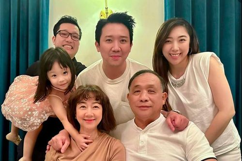 Sao Việt 27/8: Trấn Thành hiếm hoi khoe ảnh gia đình, Quang Tèo nhập viện