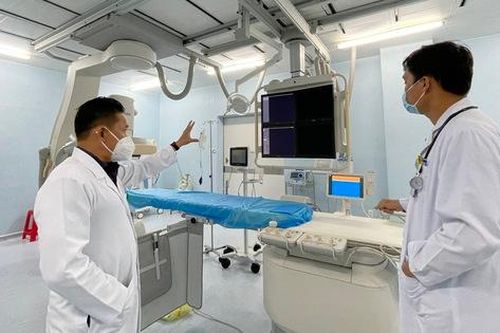 Các giám đốc bệnh viện công lập TPHCM được đi bồi dưỡng, cập nhật kiến thức về đấu thầu