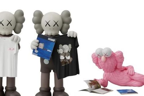 UNIQLO ra mắt BST áo thun kết hợp cùng KAWS vào ngày 8/9 sắp tới