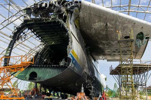 Hé lộ ảnh mới nhất về vận tải cơ Antonov Mriya-225 huyền thoại của Ukraine