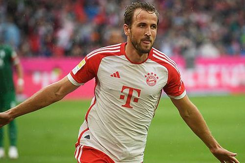 Harry Kane tiếp tục tỏa sáng khi lập cú đúp, Bayern vẫn mất ngôi đầu bảng